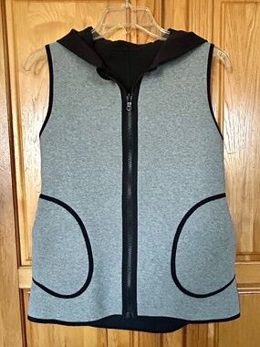Lululemon Reversible Zip Up Vest, Grey & Black, Size 8